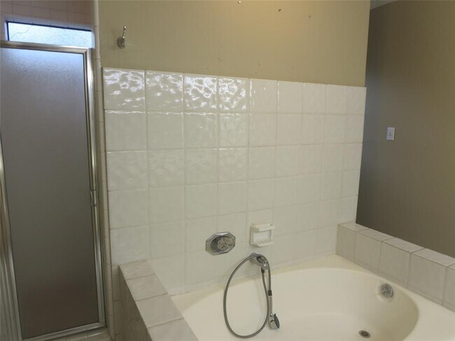 Building Photo - 15715 Gilbertyn Dr