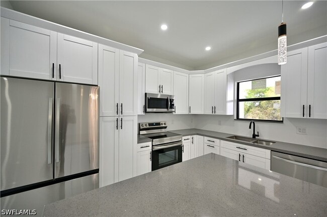 Building Photo - 4107 13th St SW