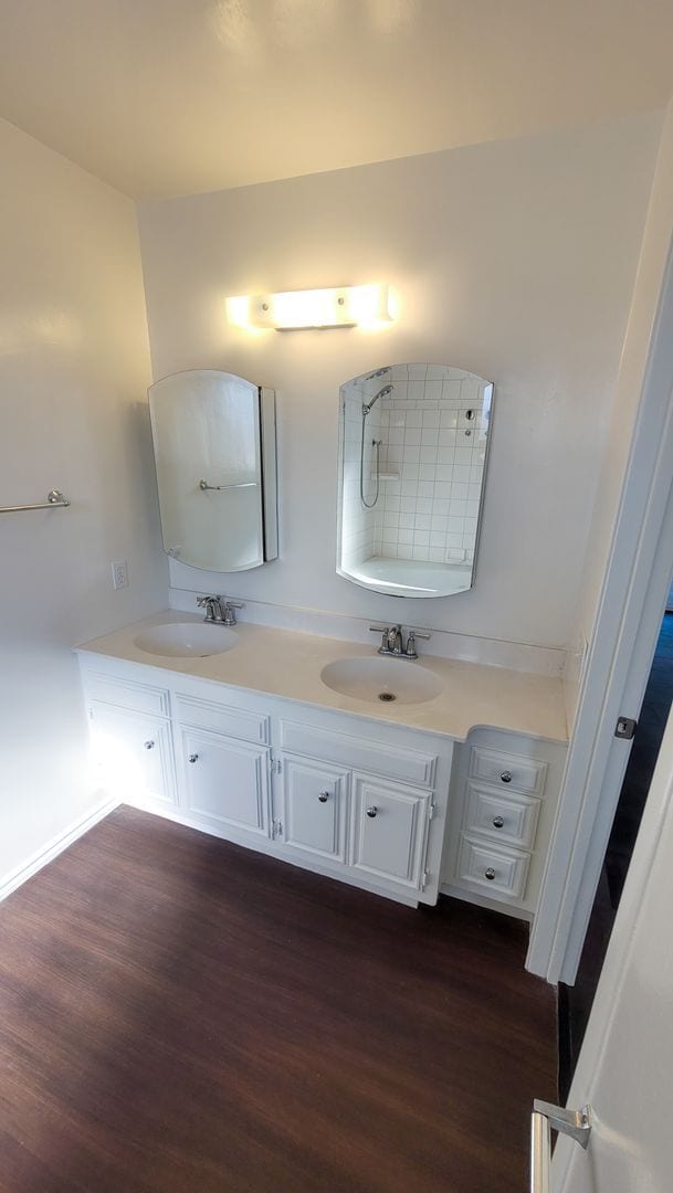 Building Photo - Coming Soon! 2 Bed 2 Bath On Corner Lot With Huge Den!