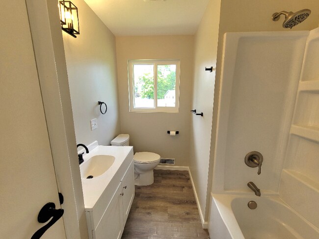 Building Photo - 3952 Marie Dr