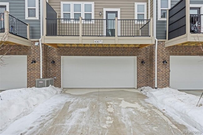 Building Photo - 43071 Atwood Ave