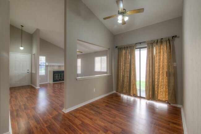 Building Photo - 11617 Pearwood Pl