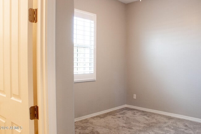 Building Photo - 594 S 174th Ave