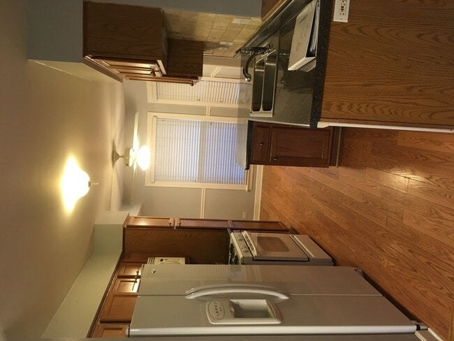 Building Photo - 1722 Ranchview Dr