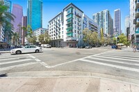 Building Photo - 645 W 9th St