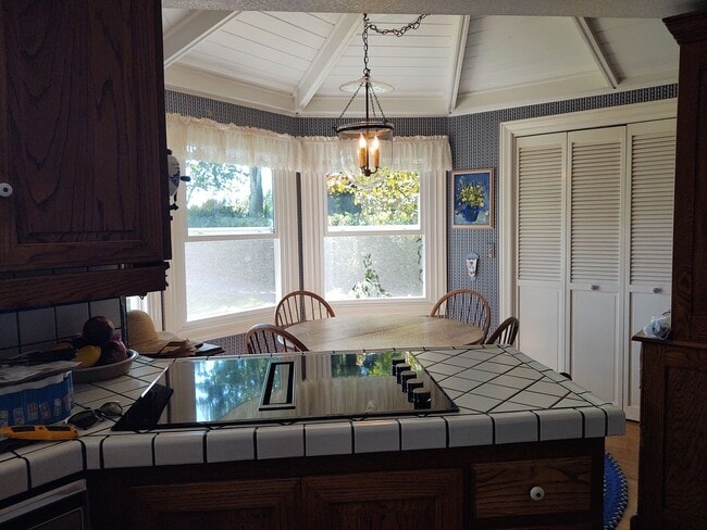 Building Photo - Scandia Waterfront! Furnished! Short lease...
