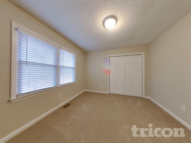 Building Photo - 296 Whitney Ln