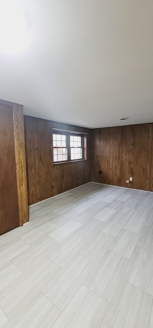 Building Photo - 8578 Kirsch Rd