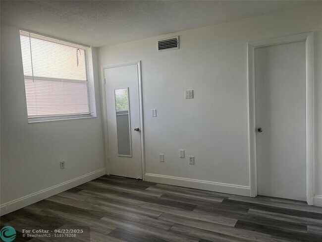 Building Photo - 9441 SW 4th St