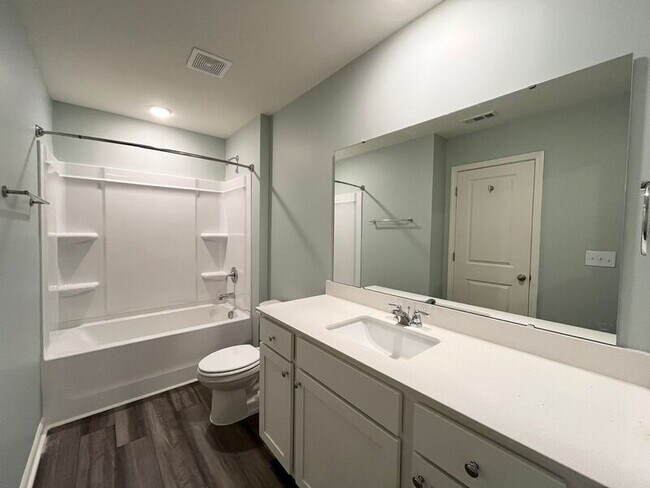 Building Photo - 2047 Trailside Dr