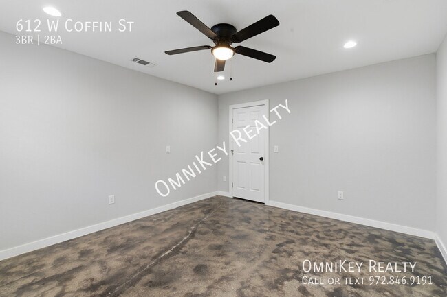 Building Photo - 612-622 W Coffin St