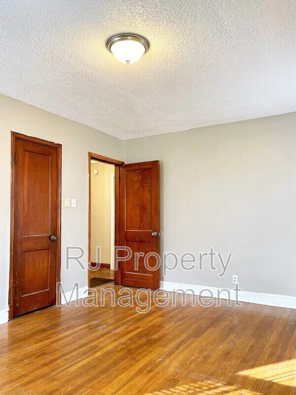 Building Photo - 3268 E Rosita Cir