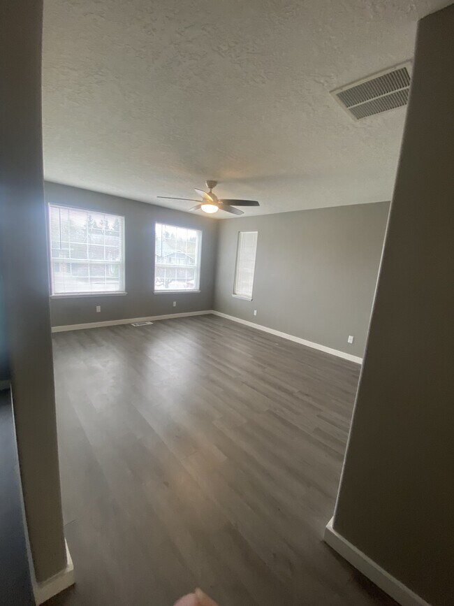 Building Photo - 1270 Marstone Ct SE