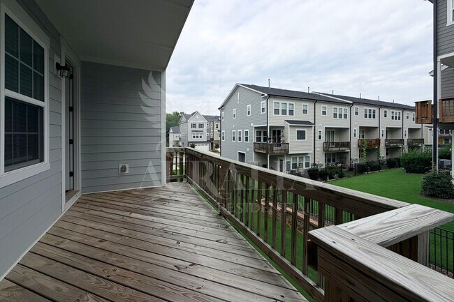 Building Photo - 829 Amley Pl