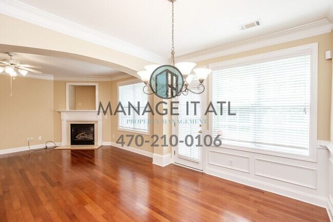Building Photo - 3 Bedroom Townhome for Rent- Peachtree Rid...