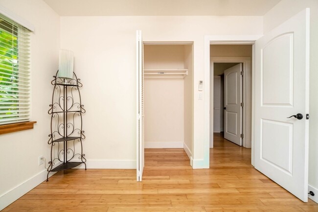 Building Photo - WAHIAWA TOWN: 4-BED, 2-BATH AVAILABLE EARLY NOV!