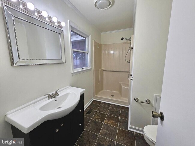 Building Photo - 873 Skeeter Neck Rd