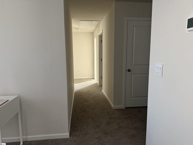 Building Photo - 1883 Bridle Ln