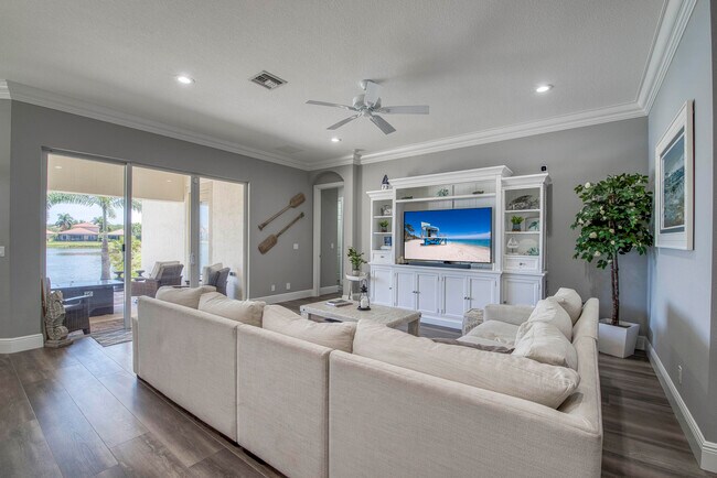 Building Photo - 12476 Aviles Cir