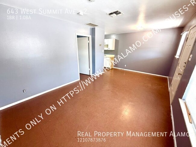 Building Photo - 643 W Summit Ave.