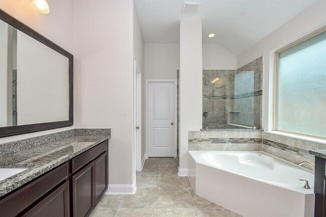 Building Photo - 15234 Ashbrook Dove Ln