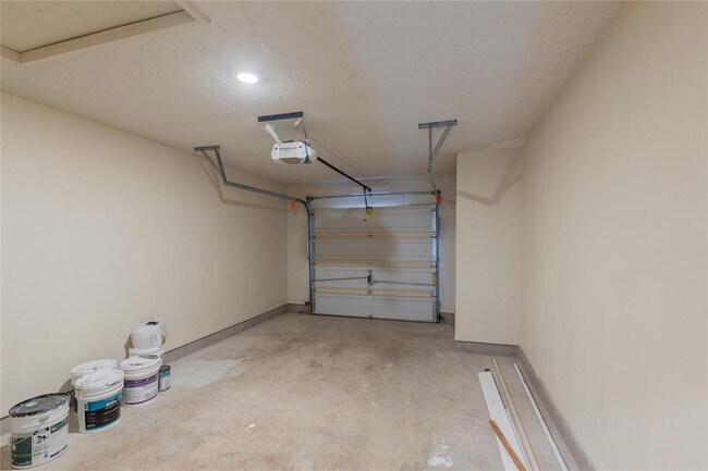 Building Photo - 317 Rawhide Loop