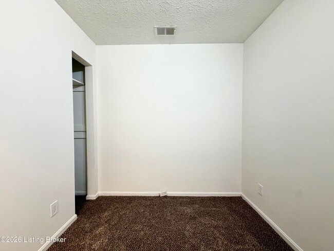 Building Photo - 710 Victoria Ct