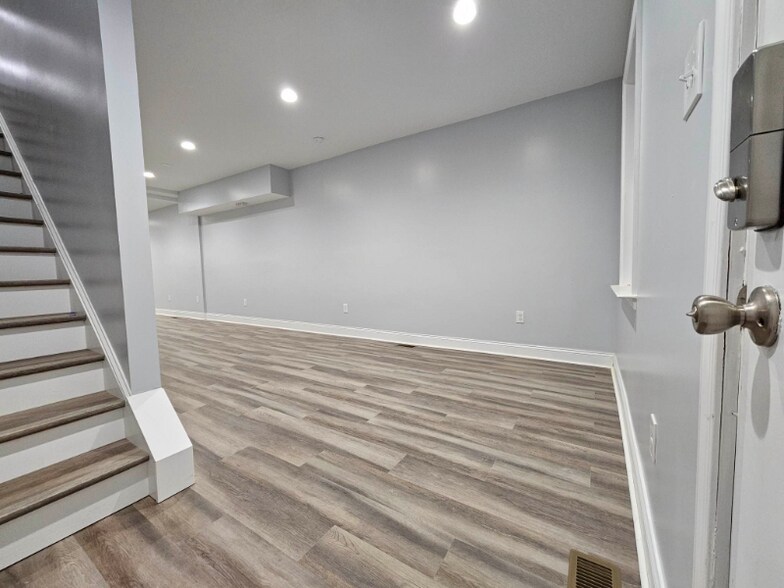Building Photo - 108 Poplar St