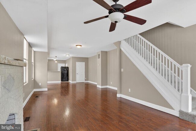 Building Photo - 3300 Dudley Ave