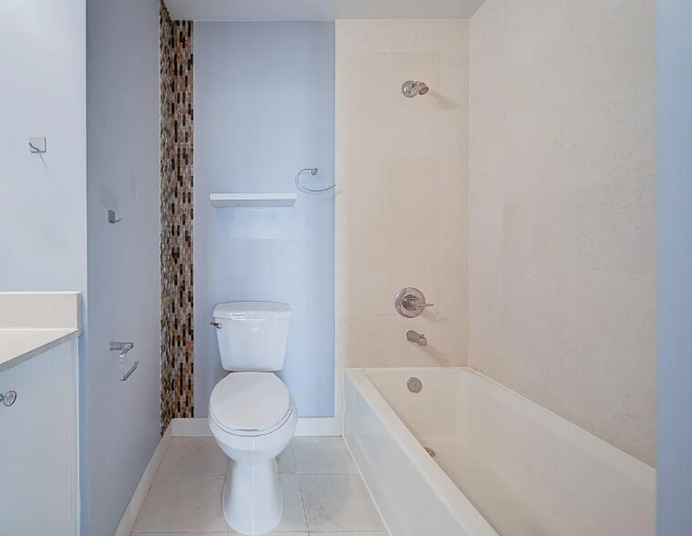 Building Photo - 60 SW 13th St