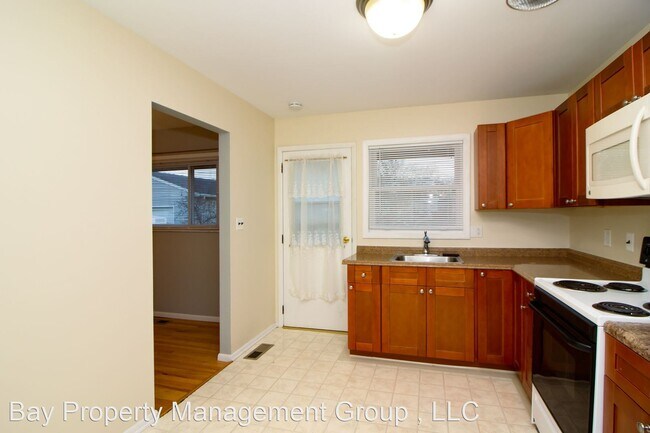 Building Photo - 3 br, 1.5 bath House - 609 Lacewood Drive