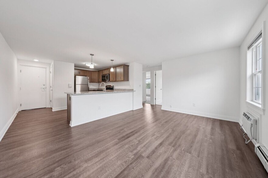 Building Photo - 1357 Millersport Hwy