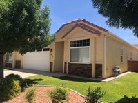 Building Photo - Townhome in Sky Ridge