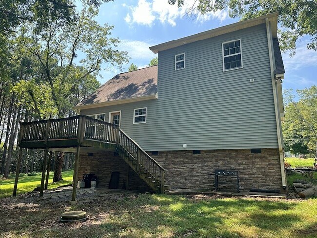 Building Photo - 807 Pebble Cove Rd