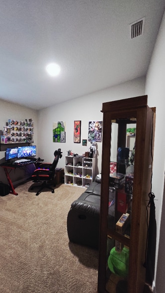 Building Photo - 825 Sand Sea Pl