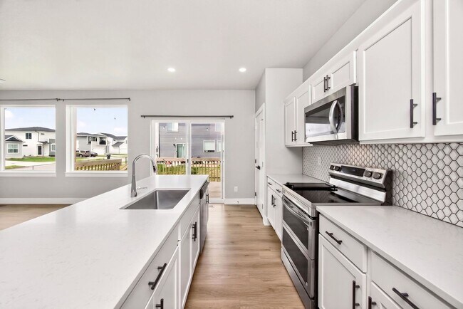 Building Photo - MODERN COMFORT!! 3 Bedroom, 2 Bathroom Home in Ankeny!