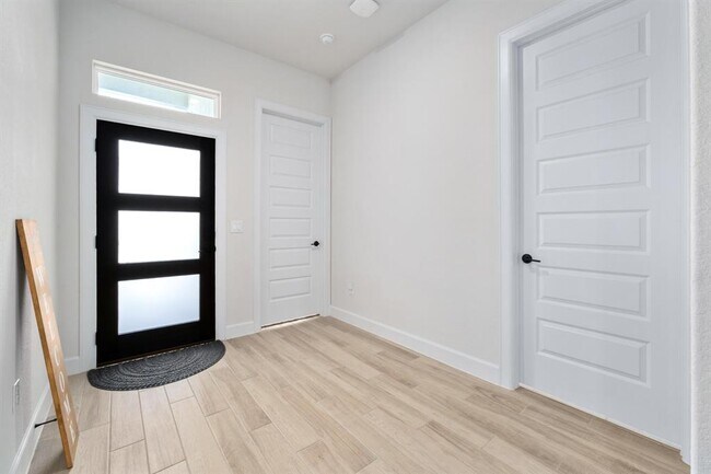 Building Photo - 4513 Sea Salt Dr