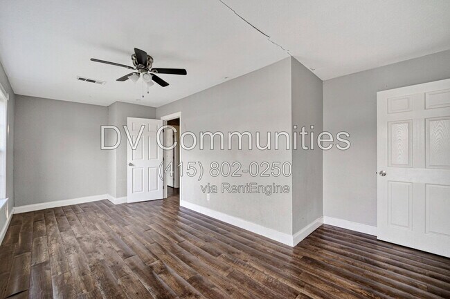 Building Photo - 3315 Bond St