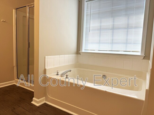 Building Photo - 1794 Taylor Oaks Dr