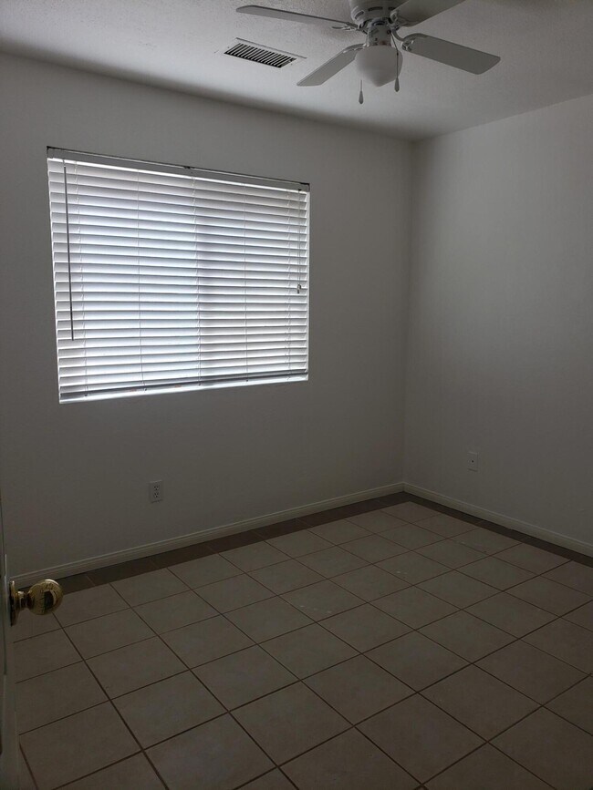 Building Photo - 68412 Descanso Cir