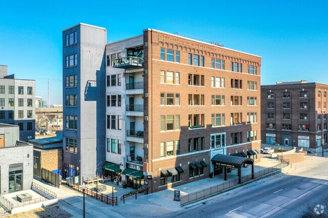 Building Photo - Dodge Condominiums