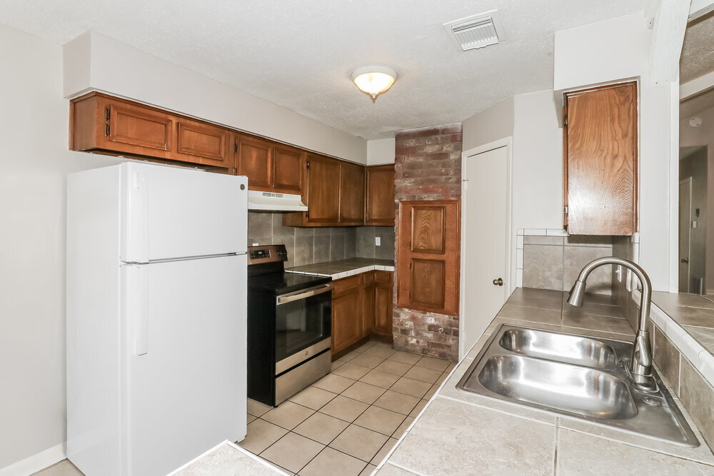 Building Photo - 23127 Briarcreek Blvd
