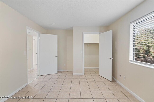 Building Photo - 1884 Agora Cir SE