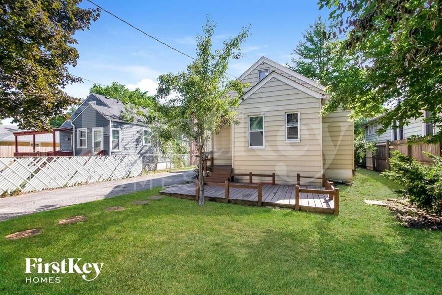 Building Photo - 216 S Elmwood Ave