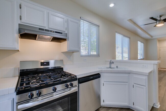 Building Photo - SUMMERLIN BEAUTY*UPGRADED*COMMUNITY POOL*3 BEDROOMS*STAINLESS STEEL APPLIANCES*