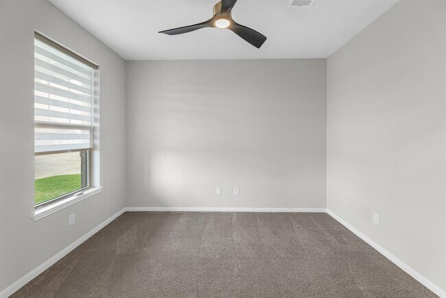 Building Photo - 5502 Pearl Vis Dr