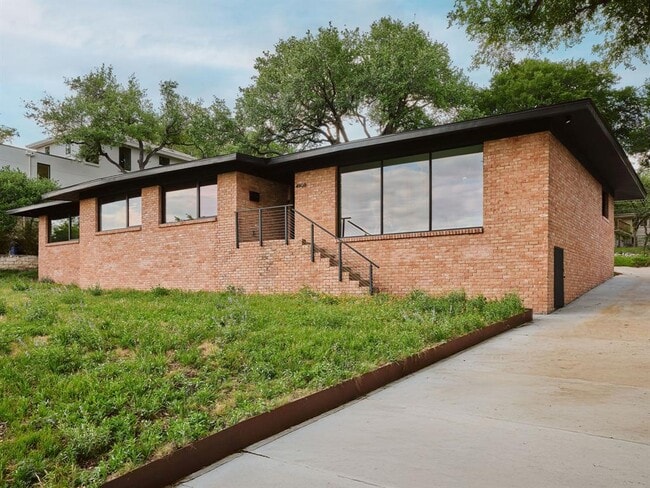Building Photo - 4908 Balcones Dr