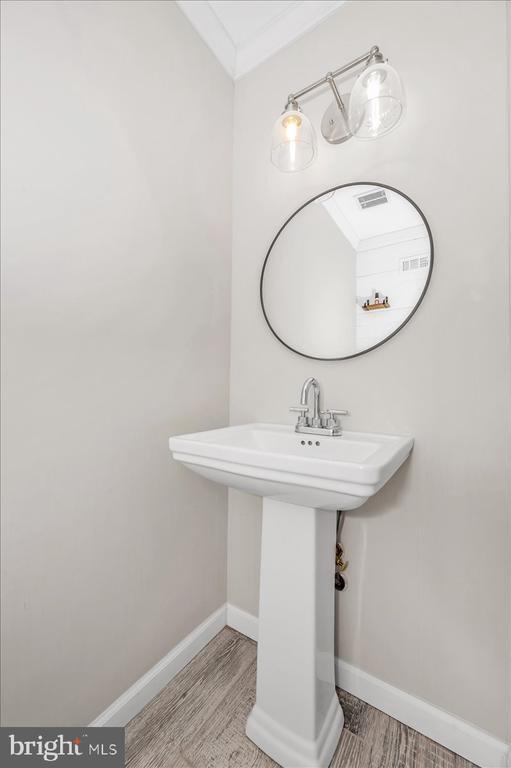 Building Photo - 140 Gold Kettle Dr