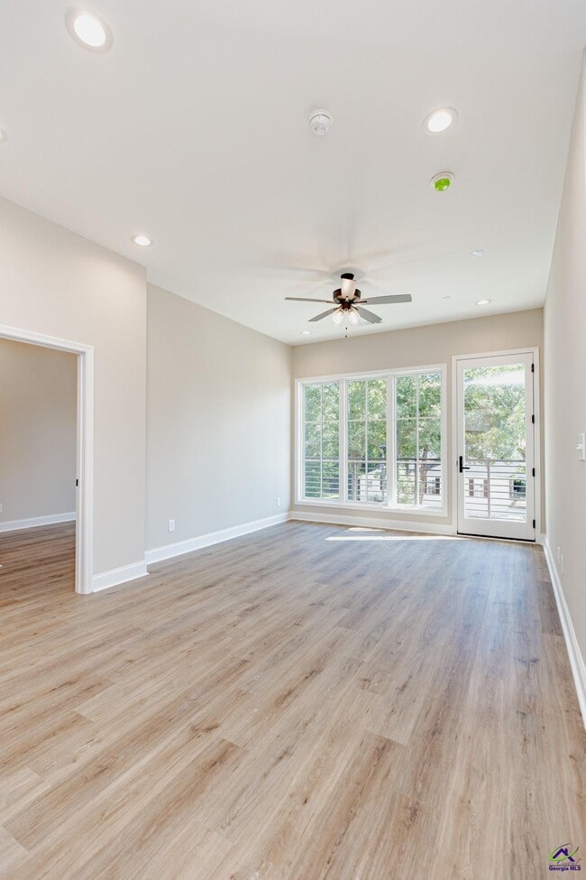 Building Photo - 1013 Northside Dr