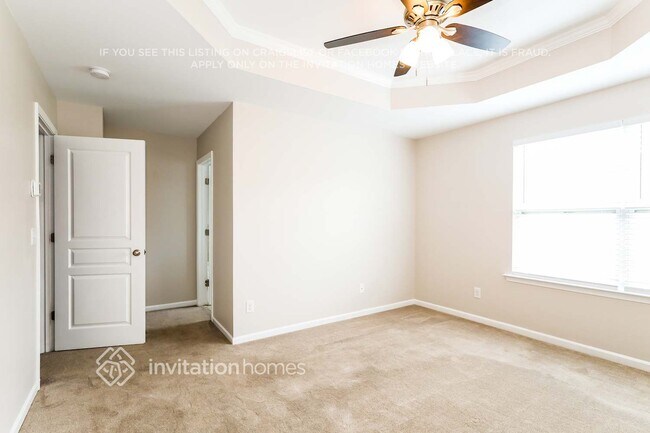 Building Photo - 811 Skybrook Falls Dr